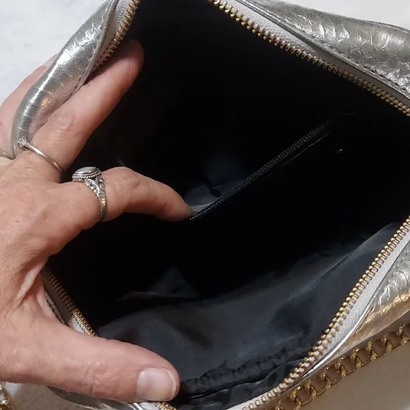 Victoria Secret Cross Body purse - Picture 6 of 7